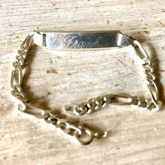 Zilveren Schakelarmbandje (met Naam en een Datum, jak bylo nahlášeno na iLost