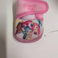 Sko Roze, som rapportert av IKEA Utrecht ved bruk av iLost