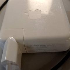 USB充電器 Oplader macbook がiLostで Padualaan 99 によって報告されました