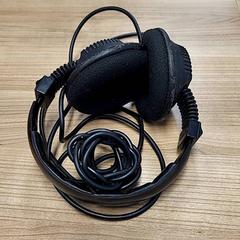 Headphones, as reported by Connexxion Noord Holland Noord Hoorn using iLost