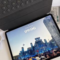 iPad met toetsenbord bagagekkuis Utrecht, iLost에 보고됨