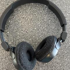 Sluchátka, jak nahlášeno Connexxion Amstelland-Meerlanden Amstelveen pomocí iLost