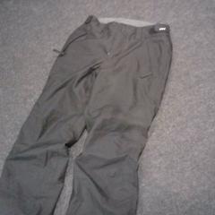 Lyžiarske nohavice O'Neill, ako bolo nahlásené SnowWorld Landgraaf pomocou iLost