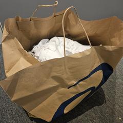 옷보따리, iLost를 사용하여 Ramada by Wyndham Amsterdam Airport Schiphol에 보고됨