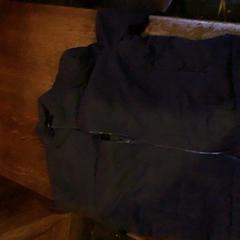 Frakk Navy blue, som rapportert av Café Leentje ved bruk av iLost