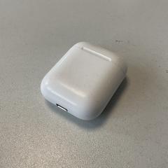 Earphone case Apple がiLostで Breng Arnhem によって報告されました