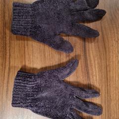 Handschoenen, som rapportert av Pathé Zaandam ved bruk av iLost