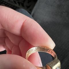 Gouden ring, jak bylo nahlášeno na iLost