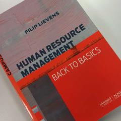 Livre, a été signalé par Padualaan 101 utilisant iLost