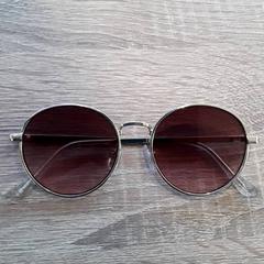 Sunglasses, as reported by EBS Tramplein using iLost