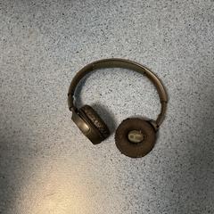 Auriculares, segundo informou Breng Arnhem usando iLost