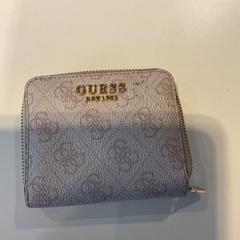 Plånbok dikang, frankrijk., rapporterat av Gemeente Amsterdam - Bureau Gevonden Voorwerpen med iLost