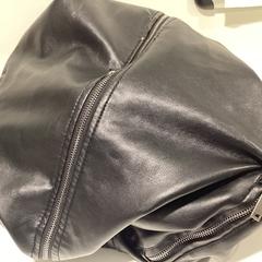 Casaco Zwart faux leather-060326 VERK, como reportado por Ziggo Dome utilizando o iLost