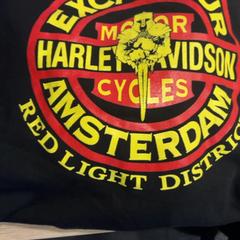 Mellény, amint azt Pathé Groningen az iLost segítségével jelentette.