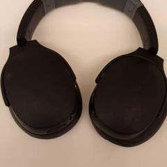 Hodetelefoner Zwart grijs, som rapportert av HvA Amstelcampus ved bruk av iLost