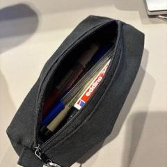 حافظة أقلام رصاص black، كما تم الإبلاغ عنه بواسطة TU/e - Receptie Neuron عبر iLost