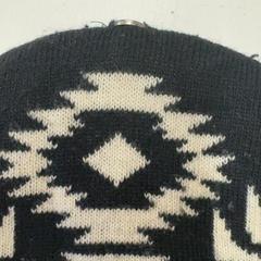 Gorro & Cap, segundo informou GVB usando iLost