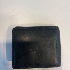 Cartera Acevedo. Cabrera s, segons ha informat Gemeente Amsterdam - Bureau Gevonden Voorwerpen mitjançant iLost