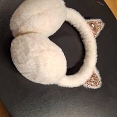 أغطية الأذنين، كما تم الإبلاغ عنه بواسطة IKEA Paris - Plaisir عبر iLost