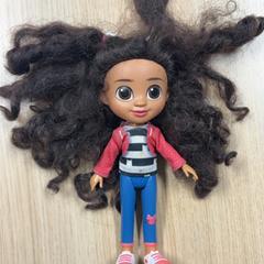 Boneca, como reportado por Pathé Tilburg utilizando o iLost