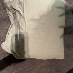 베개 Grijs, iLost를 사용하여 Van der Valk Hotel Haarlem에 보고됨