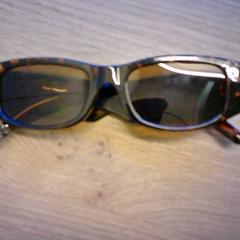 Sonnenbrille, gemeldet von Bobbejaanland über iLost