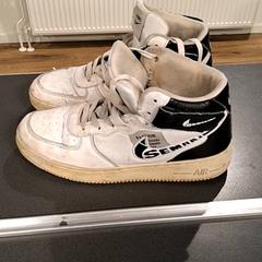 Shoes, as reported by Breng Nijmegen using iLost