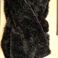 スヌード noir/argenté がiLostで IKEA Marseille La Valentine によって報告されました