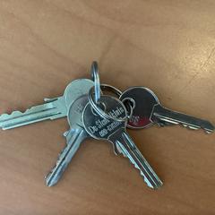 Claus, segons ha informat Gemeente Amsterdam - Bureau Gevonden Voorwerpen mitjançant iLost