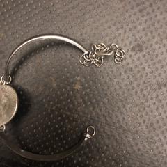 Armband, segons ha informat Awakenings Upclose mitjançant iLost