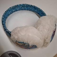 Ear muffs Reine des neiges, as reported by IKEA Rouen Tourville-La-Rivière using iLost