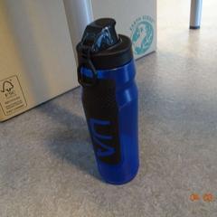 Fles blauw, zoals gemeld door Gemeente Leopoldsburg met iLost