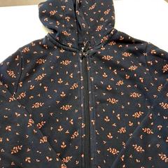 Casaco Bleu nuit, como reportado por IKEA Paris - Plaisir utilizando o iLost