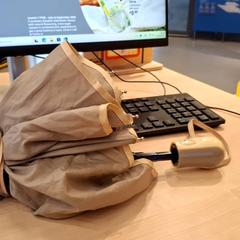 Deštník, jak nahlášeno IKEA Villiers-sur-Marne pomocí iLost