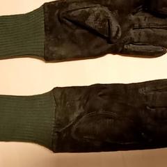 Hanske Suede green, som rapportert av Mövenpick Hotel Amsterdam City Centre ved bruk av iLost