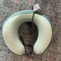 Neck pillow, as reported by Connexxion Amstelland-Meerlanden Schiphol Zuid using iLost