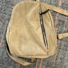 Taška, ako bolo nahlásené Connexxion Amstelland-Meerlanden Schiphol Zuid pomocou iLost