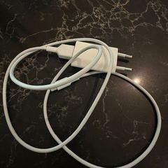 Charger Wit, iPhone, as reported by Van der Valk Hotel Veenendaal using iLost