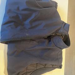 Kleding - Bodywarmer، كما تم الإبلاغ عنه بواسطة Centraal magazijn عبر iLost
