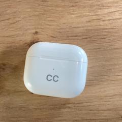 Hörlurar, rapporterat av MEININGER Hotel Köln West med iLost