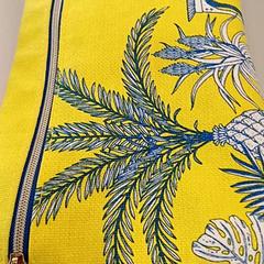 Etui Geel met opdruk, gemeldet von Heidelberglaan 15 über iLost