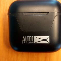 Etui na słuchawki, zgłoszono przez Blauwnet Zwolle przy użyciu iLost