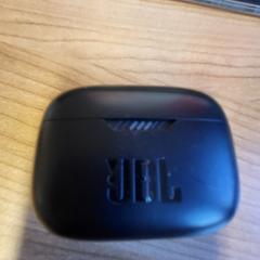 İLost kullanarak Connexxion Zeeland tarafından bildirildiği gibi Oortjes case JBL zwart