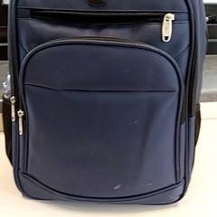 バックパック Blauw がiLostで Arriva Limburg Zuid によって報告されました