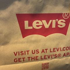 Purchase levi's levis, as reported by Designer Outlet Roermond using iLost