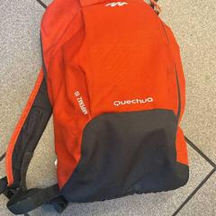 Rugzak oranje، كما تم الإبلاغ عنه بواسطة Centraal magazijn عبر iLost