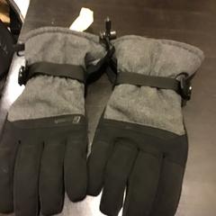 Eskularruak, gisa salatu by U-OV Utrecht iLost erabiliz