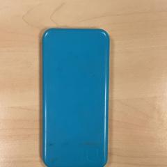 Power bankua Blue and white, gisa salatu by MEININGER Hotel Amsterdam City West iLost erabiliz