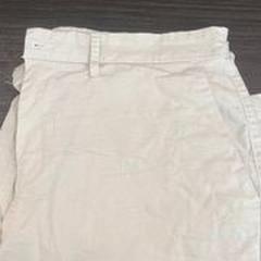 Nadrág white 34, amint azt Hotel Apeldoorn az iLost segítségével jelentette.