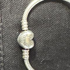 Pandora armband, como reportado ao iLost